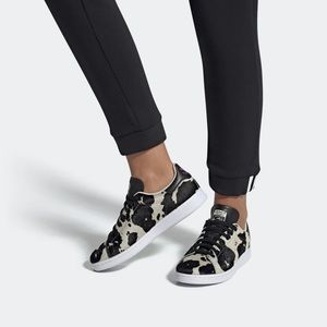 Women’s Fuzzy Cow Print Hide Black and White Stan Smith Adidas Sz 9